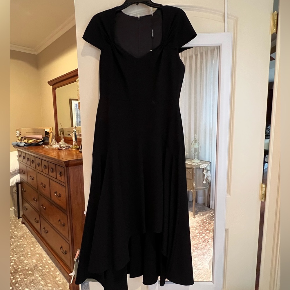 BRNAD NEW Elie Tahari, High Low